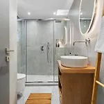 George Apartment